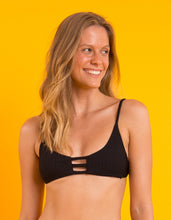 Laden Sie das Bild in den Galerie-Viewer, Image 10: Rio De Sol Haut Top Bora-Black Bra-Trio
