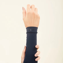 Laden Sie das Bild in den Galerie-Viewer, Image 05: Uv Line Gants Sun-Protection Sleeve Navy Upf50+
