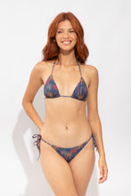 Laden Sie das Bild in den Galerie-Viewer, Model Front: Rio De Sol Bas Bottom Coqueiro Cheeky-Micro
