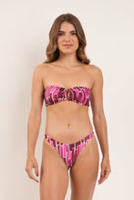Laden Sie das Bild in den Galerie-Viewer, Model Front: Rio De Sol Bas Bottom Shade Mia
