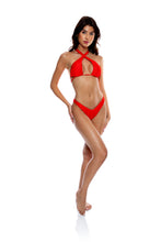 Laden Sie das Bild in den Galerie-Viewer, Model Front: Luli Fama Haut Top Cross High Lava Red
