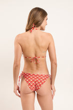 Laden Sie das Bild in den Galerie-Viewer, Model Back: Rio De Sol Bas Bottom Floral-Scales Ibiza-Comfy
