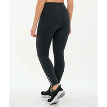 Laden Sie das Bild in den Galerie-Viewer, Model Back: Alto Giro Fitness Bas Legging Supplex Ziper Barra Preto
