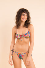 Laden Sie das Bild in den Galerie-Viewer, Model Front: Rio De Sol Ensemble Set Jungle Balconet-Tie Pipa

