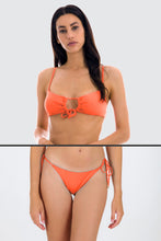 Laden Sie das Bild in den Galerie-Viewer, Model Front: Rio De Sol Ensemble Set Light-Peach Mila Ibiza
