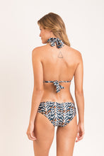Laden Sie das Bild in den Galerie-Viewer, Model Back: Rio De Sol Bas Bottom Ikat Mel-Comfy

