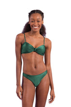 Laden Sie das Bild in den Galerie-Viewer, Model Front: Rio De Sol Ensemble Set Palace Bandeau-Joy Essential
