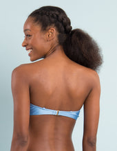 Laden Sie das Bild in den Galerie-Viewer, Image 11: Rio De Sol Haut Top Shimmer-Baltic-Sea Bandeau-Joy
