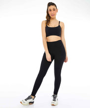 Laden Sie das Bild in den Galerie-Viewer, Einzigartige Recortes Preto-Leggings
