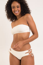 Laden Sie das Bild in den Galerie-Viewer, Image 09: Rio De Sol Bas Bottom Off-White Madrid
