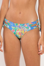 Laden Sie das Bild in den Galerie-Viewer, Gallery: Rio De Sol Bas Bottom Treetop Madrid
