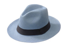 Laden Sie das Bild in den Galerie-Viewer, Gallery: De Punta En Blanco Chapeau Panama Classic Sky
