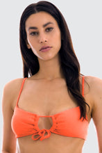 Laden Sie das Bild in den Galerie-Viewer, Gallery: Rio De Sol Haut Top Light-Peach Mila
