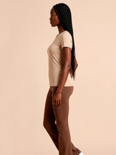 Laden Sie das Bild in den Galerie-Viewer, Image 03: Uv Line T-Shirt Longsleeve Fem New Fit Sand Upf50+
