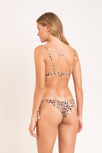 Laden Sie das Bild in den Galerie-Viewer, Model Back: Rio De Sol Ensemble Set Leopard Balconet-Tie Italy
