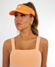 Laden Sie das Bild in den Galerie-Viewer, Image 02: Alto Giro Fitness Haut Top Verticale Detalhe Tiras Laranja Gym
