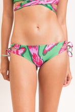 Laden Sie das Bild in den Galerie-Viewer, Gallery: Rio De Sol Bas Bottom Parrots Madrid
