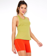 Laden Sie das Bild in den Galerie-Viewer, Model Front: Alto Giro Fitness Haut Regata Speed Debrum Sport Way Verde Moss

