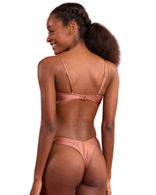 Laden Sie das Bild in den Galerie-Viewer, Image 07: Rio De Sol Ensemble Set Shimmer-Copper Bandeau-Joy Nice-Fio
