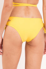Laden Sie das Bild in den Galerie-Viewer, Image 07: Rio De Sol Bas Bottom Amarelo Madrid

