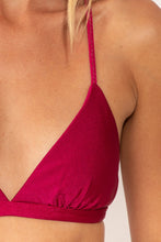 Laden Sie das Bild in den Galerie-Viewer, Image 05: Rio De Sol Ensemble Set Shimmer-Desejo Tri-Fixo-Noa Cheeky-Noa
