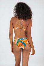 Laden Sie das Bild in den Galerie-Viewer, Model Back: Rio De Sol Ensemble Set El-Arco Bralette Essential-Comfy
