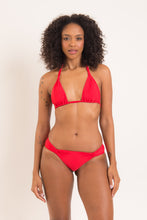 Laden Sie das Bild in den Galerie-Viewer, Model Front: Rio De Sol Bas Bottom Rouge Mel-Comfy
