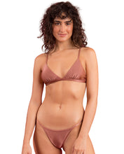 Laden Sie das Bild in den Galerie-Viewer, Gallery: Rio De Sol Ensemble Set Shimmer-Copper Tri-Fixo California
