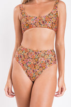 Laden Sie das Bild in den Galerie-Viewer, Image 12: Rio De Sol Bas Bottom Bouquet Hotpants
