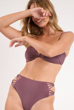 Laden Sie das Bild in den Galerie-Viewer, Image 07: Rio De Sol Ensemble Set Malibu-Ebano Bandeau-Iris Highwaist-Spin-Iris
