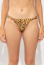 Laden Sie das Bild in den Galerie-Viewer, Gallery: Rio De Sol Bas Bottom Yellow-Feline Mel
