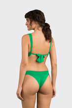 Laden Sie das Bild in den Galerie-Viewer, Model Back: Rio De Sol Ensemble Set Tambourine Halter-Marina Essential-Cos

