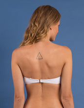 Laden Sie das Bild in den Galerie-Viewer, Image 09: Rio De Sol Haut Top Bora-White Bandeau-Joy
