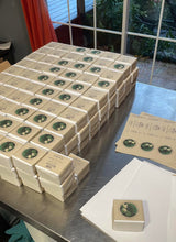 Laden Sie das Bild in den Galerie-Viewer, Image 07: Monoï Royal Bar Soaps Savon Creme De Tamanu By Anoea Bora Bora
