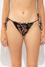 Laden Sie das Bild in den Galerie-Viewer, Gallery: Rio De Sol Bas Bottom Flora Frufru
