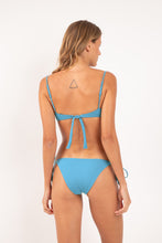 Laden Sie das Bild in den Galerie-Viewer, Model Back: Rio De Sol Bas Bottom Solar-Celeste Ibiza-Comfy
