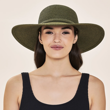 Laden Sie das Bild in den Galerie-Viewer, Model Front: Uv Line Chapeau Souple/Capeline Hat Jurere Imp Fem Green Militar Upf50+
