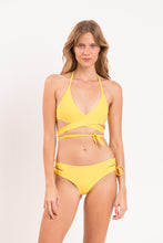 Laden Sie das Bild in den Galerie-Viewer, Model Front: Rio De Sol Bas Bottom Amarelo Madrid
