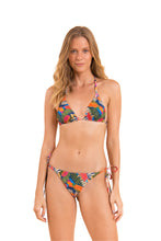 Laden Sie das Bild in den Galerie-Viewer, Model Front: Rio De Sol Ensemble Set Jungle Tri-Inv Ibiza
