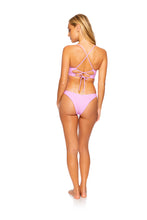 Laden Sie das Bild in den Galerie-Viewer, Model Back: Luli Fama Ensemble Peek A Boo Cosita Buena Lavanda
