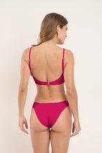 Laden Sie das Bild in den Galerie-Viewer, Model Back: Rio De Sol Bas Bottom Shimmer-Desejo Essential-Comfy
