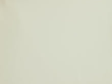 Laden Sie das Bild in den Galerie-Viewer, Image 02: Rio De Sol Chouchou Off-White Scrunchie
