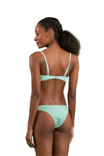 Laden Sie das Bild in den Galerie-Viewer, Model Back: Rio De Sol Haut Top Malibu-Menta Bandeau-Duo
