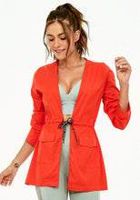 Laden Sie das Bild in den Galerie-Viewer, Model Front: Alto Giro Fitness Haut Jaqueta Tricoline Co2 Over
