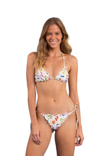 Laden Sie das Bild in den Galerie-Viewer, Model Front: Rio De Sol Bas Bottom Countryside Frufru-Fio
