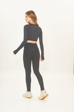 Laden Sie das Bild in den Galerie-Viewer, Model Back: Uv Line Fitness Bas Legging Fit Aspen Black Upf50+
