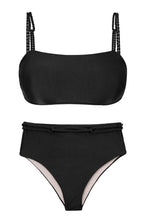 Laden Sie das Bild in den Galerie-Viewer, Product Front: Rio De Sol Ensemble Set Shimmer-Black Bandeau-Reto Hotpants
