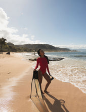 Laden Sie das Bild in den Galerie-Viewer, Image 11: Wednesday In Hawaii By Rio De Sol Une Pièce Hibiscus Surf
