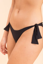 Laden Sie das Bild in den Galerie-Viewer, Image 09: Rio De Sol Ensemble Set Dots-Black Mel Italy
