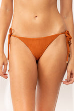 Laden Sie das Bild in den Galerie-Viewer, Gallery: Rio De Sol Bas Bottom Ferrugo Cheeky-Tie

